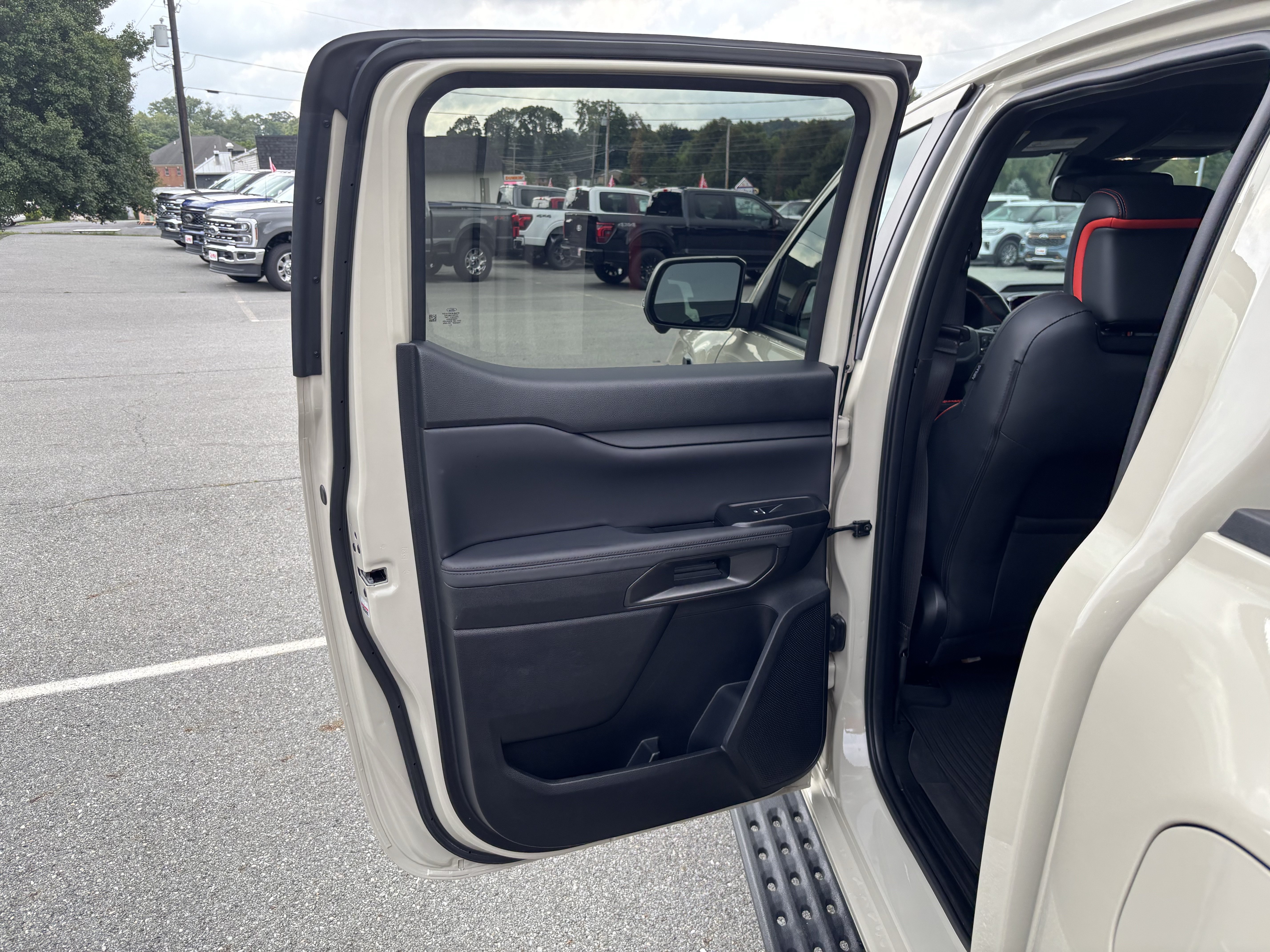 Certified 2025 Ford Ranger Raptor AWD/4WD image 25