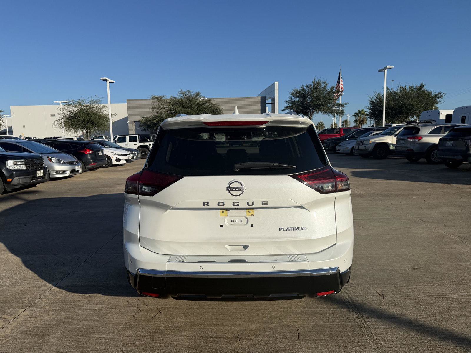 Used 2024 Nissan Rogue Platinum FWD image 17