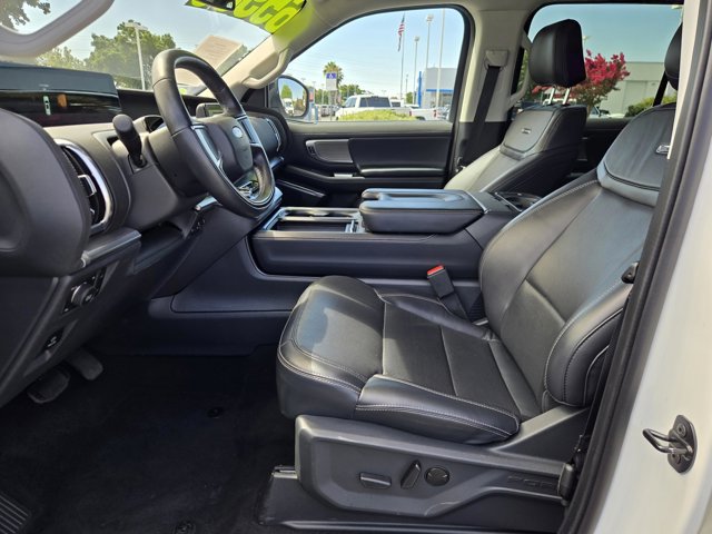Certified 2025 Ford Expedition Platinum AWD/4WD image 25