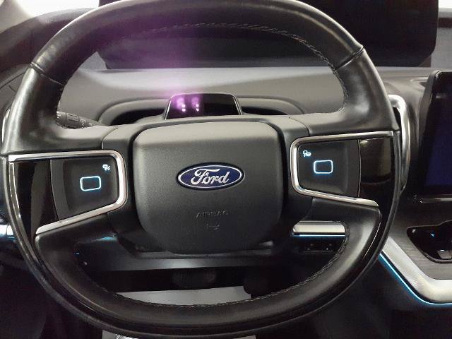 Certified 2025 Ford Expedition Platinum AWD/4WD image 3