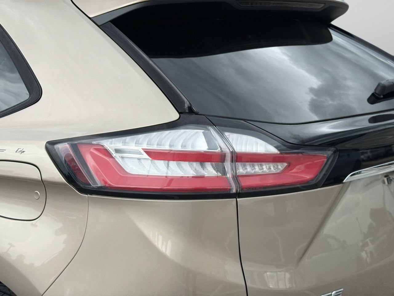 Certified 2020 Ford Edge SE FWD image 7