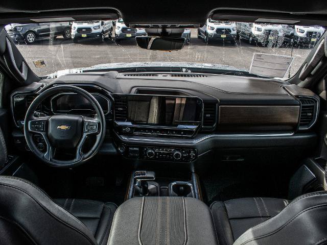 Used 2024 Chevrolet Silverado 1500 High Country w/ Technology Package AWD/4WD image 9