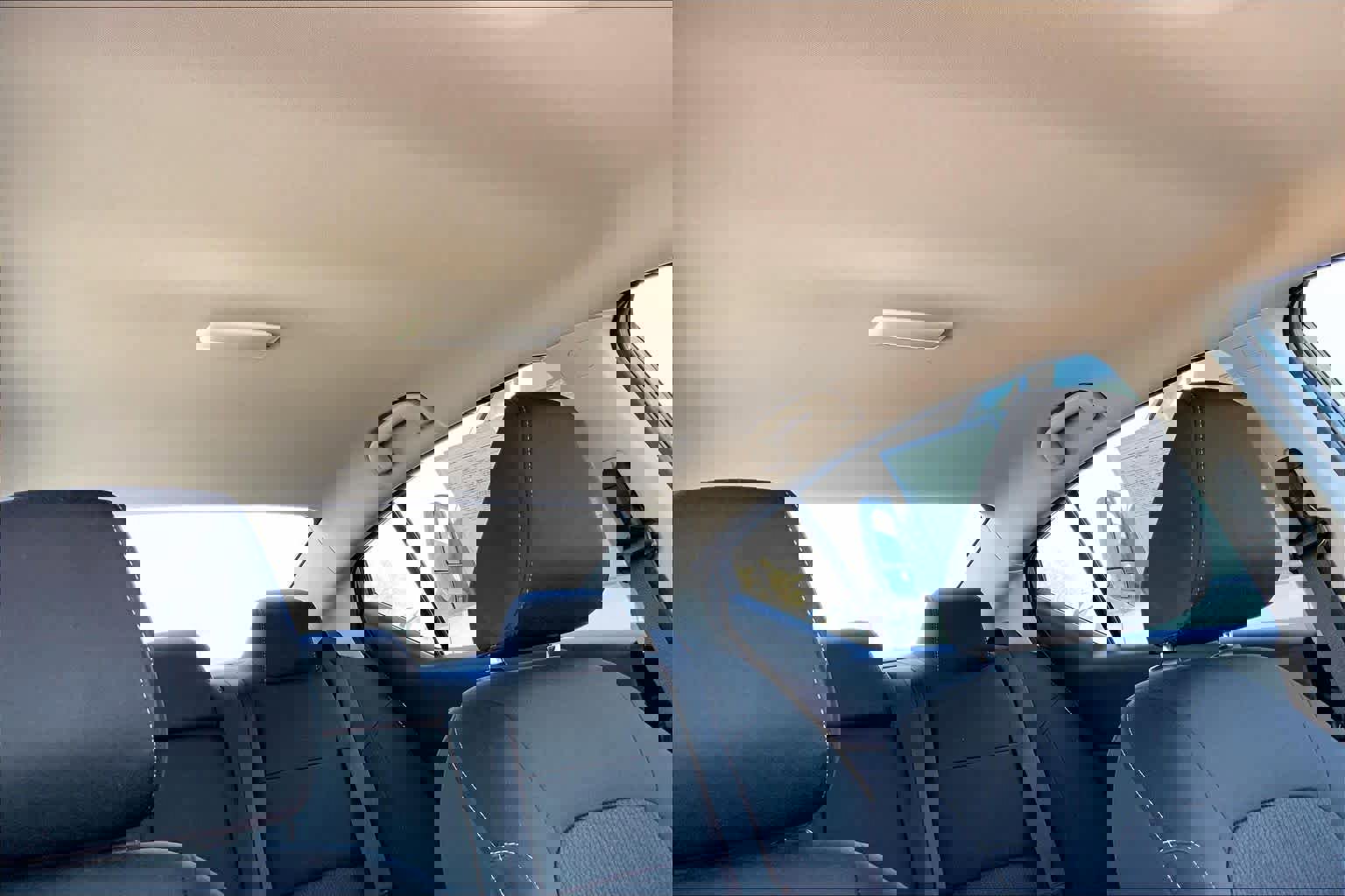 Used 2024 Nissan Altima 2.5 SV image 13