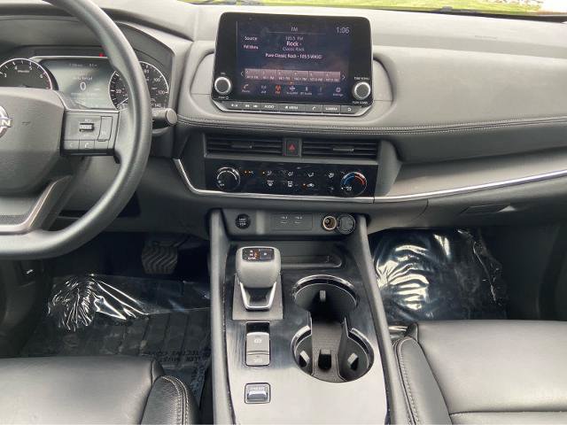 Used 2025 Nissan Rogue S FWD image 26