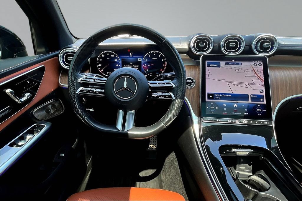 Used 2023 Mercedes-Benz GLC 300 4MATIC image 9