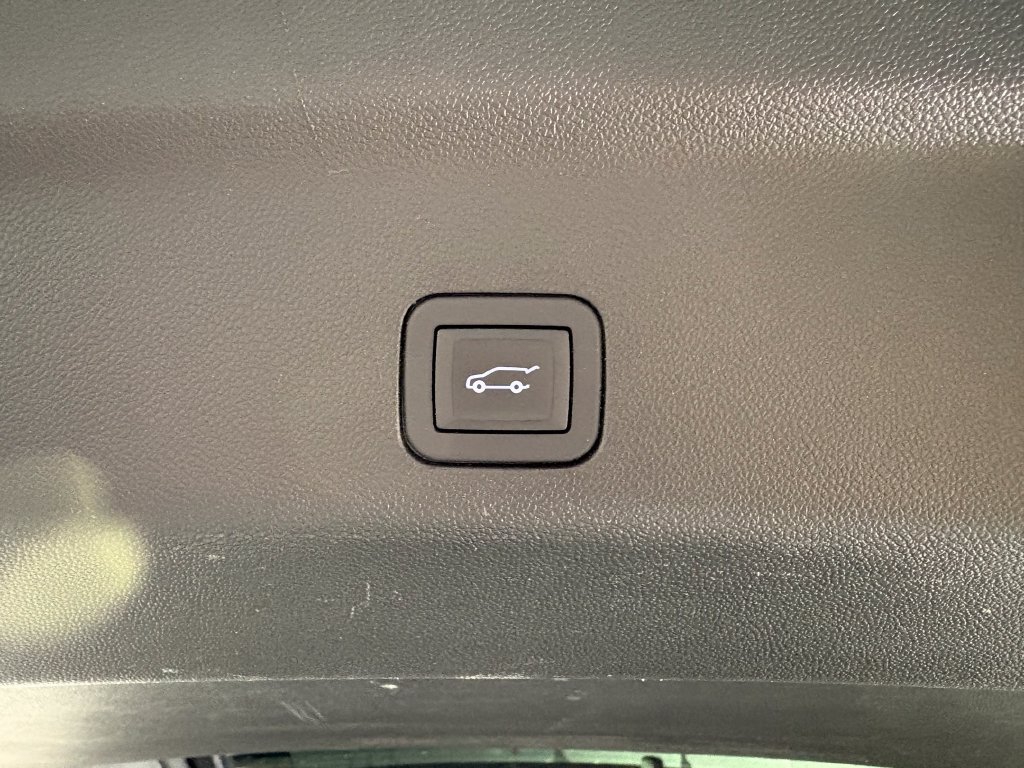 Used 2026 GMC Yukon XL Elevation w/ LPO, Elevation Black Package AWD/4WD image 33