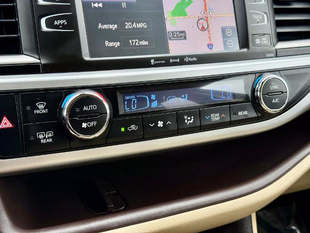 Used 2019 Toyota Highlander XLE AWD/4WD image 33