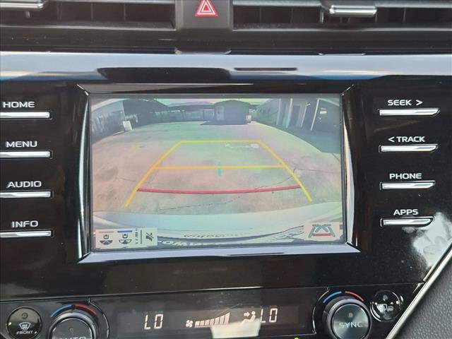 Used 2018 Toyota Camry XLE FWD image 13