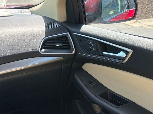 Certified 2023 Ford Edge SEL w/ Convenience Package AWD/4WD image 15