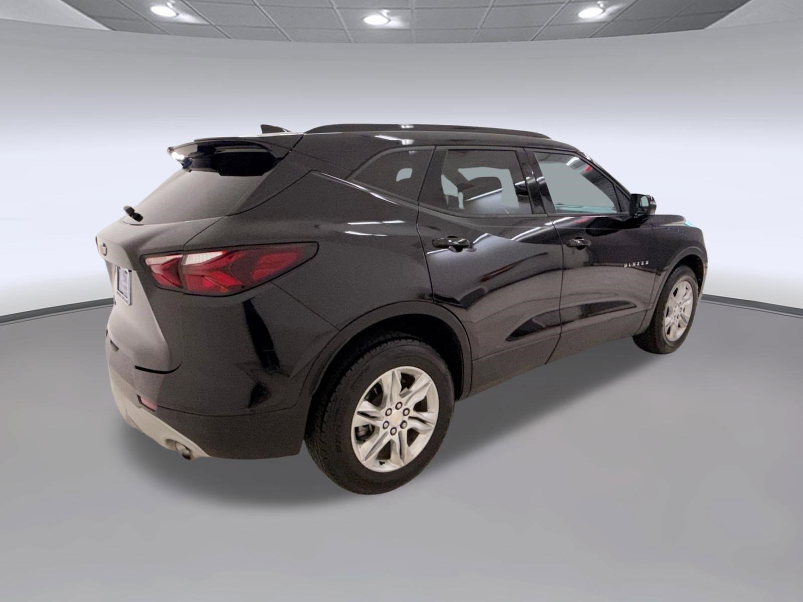 Used 2020 Chevrolet Blazer LT w/ Sound & Technology Package FWD image 9