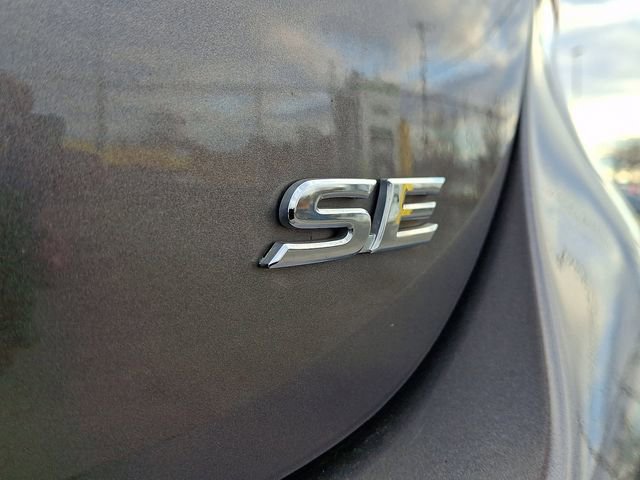 Used 2018 Toyota Camry SE image 29