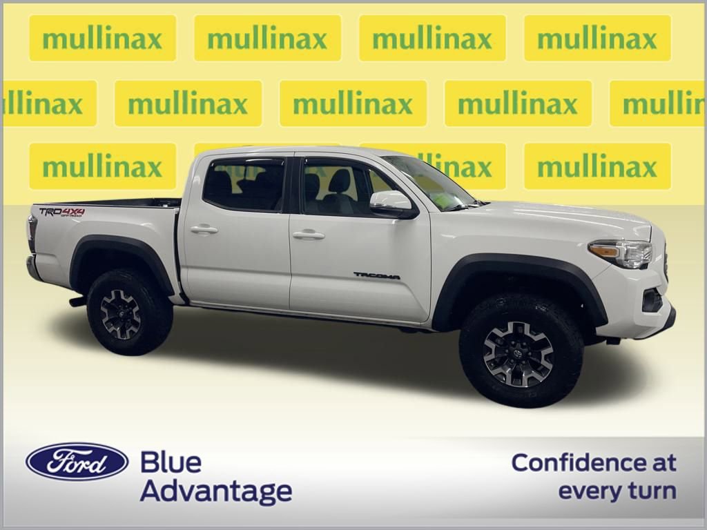 Used 2020 Toyota Tacoma TRD Off-Road image 2