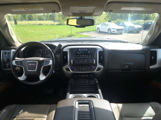 Used 2019 GMC Sierra 2500 SLT w/ Duramax Plus Package AWD/4WD image 18