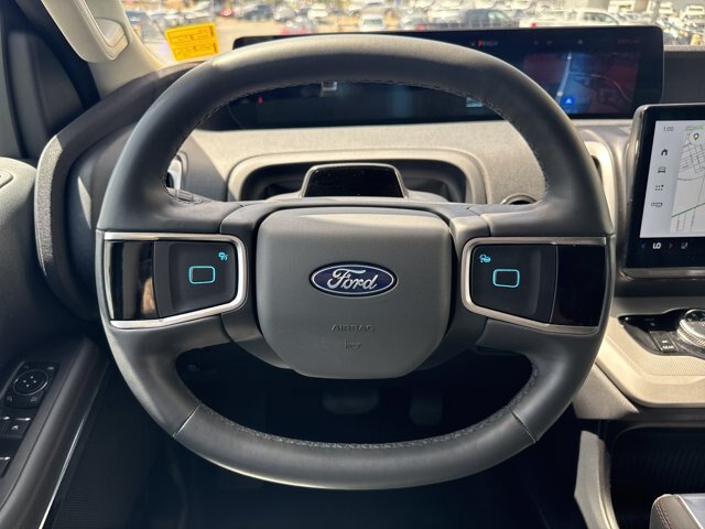 Certified 2025 Ford Expedition Active AWD/4WD image 20