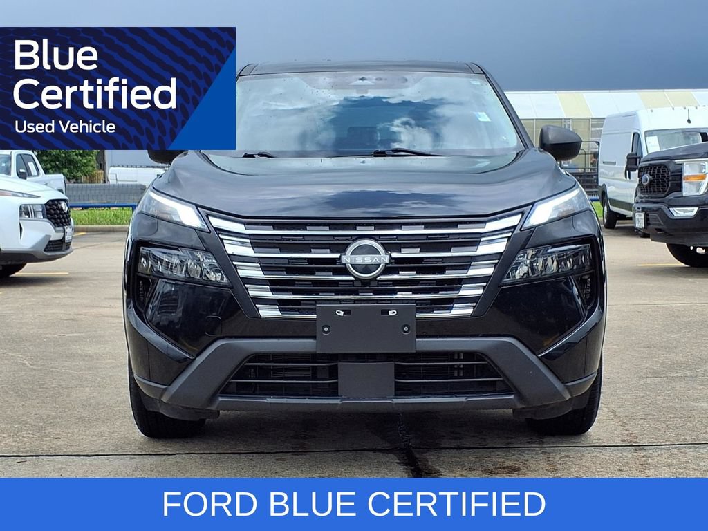Used 2024 Nissan Rogue S AWD/4WD image 3