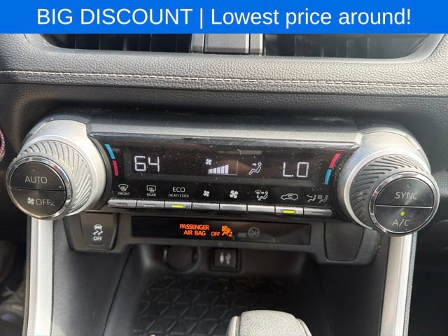 Used 2019 Toyota RAV4 XLE w/ Carpet Mat Package AWD/4WD image 30