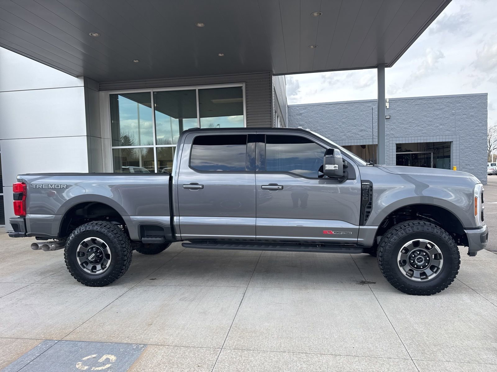 Certified 2024 Ford F250 Lariat w/ Lariat Ultimate Package image 9