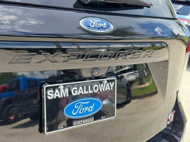 Certified 2022 Ford Explorer ST w/ Equipment Group 401A AWD/4WD image 10