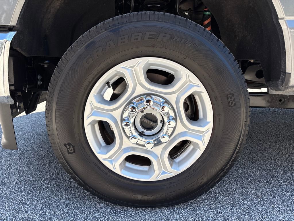 Certified 2025 Ford F250 XLT image 16