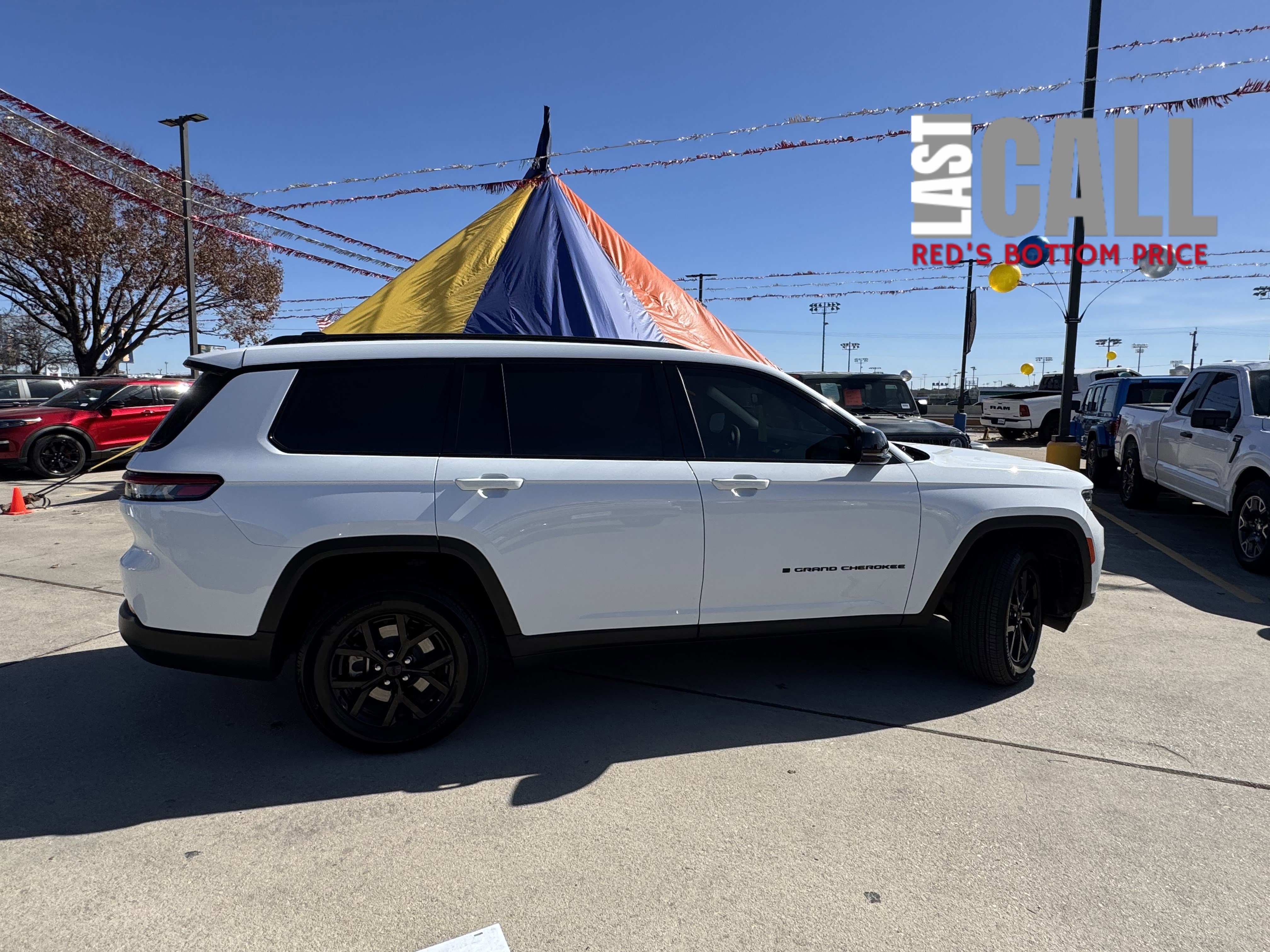 Used 2025 Jeep Grand Cherokee L Altitude image 3