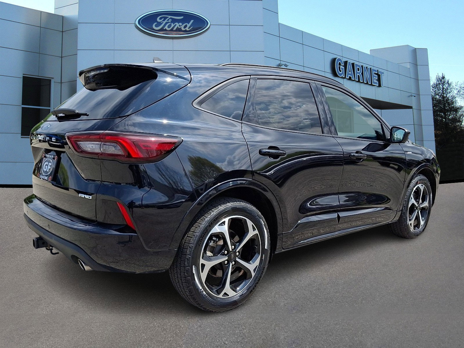 Certified 2023 Ford Escape ST-Line Select w/ Tech Pack #2 AWD/4WD image 4