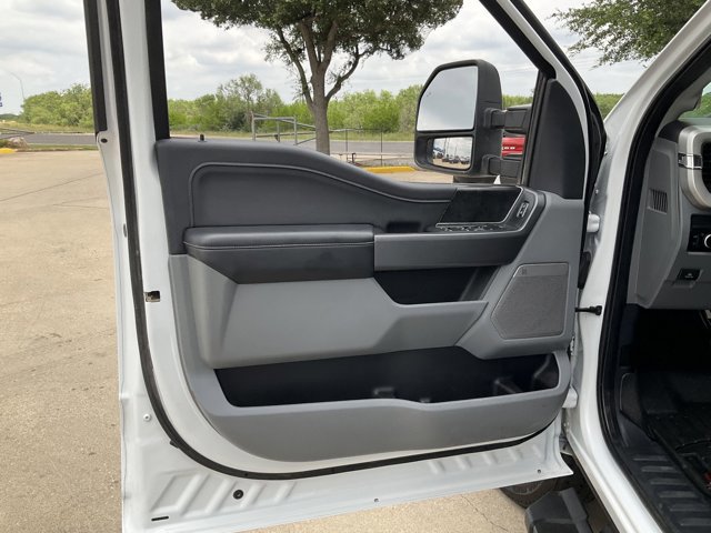Certified 2025 Ford F250 XLT w/ Black Appearance Package AWD/4WD image 7
