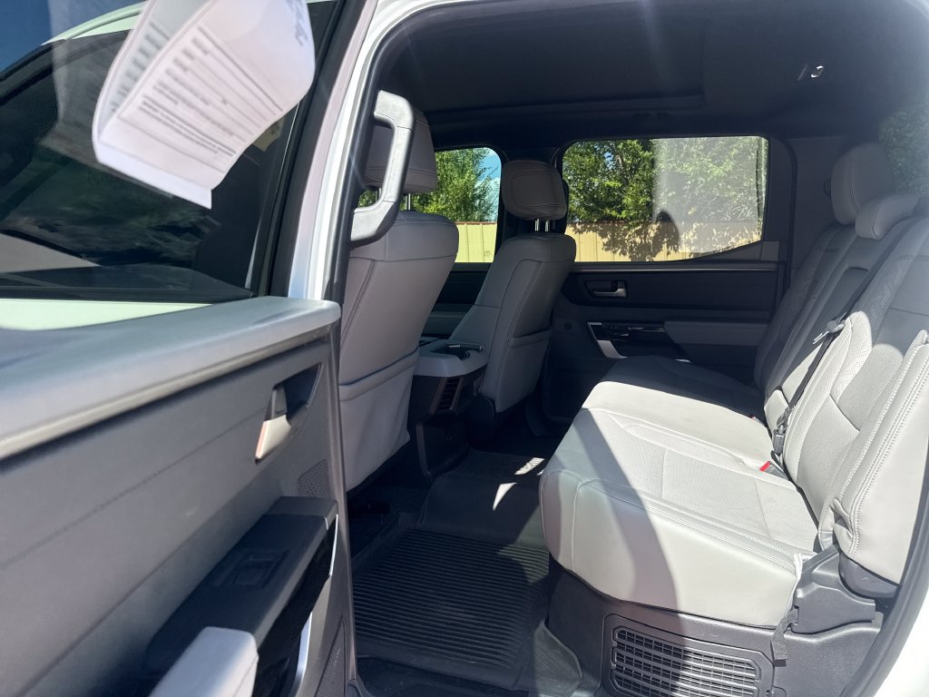 Used 2025 Toyota Tundra Limited AWD/4WD image 19