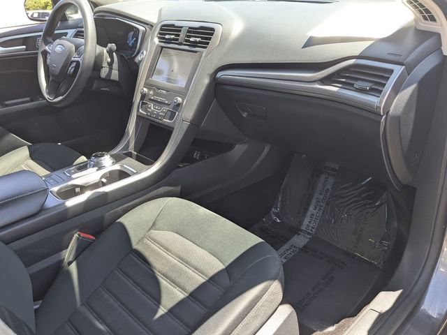 Certified 2020 Ford Fusion SE FWD image 28