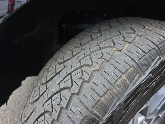 Certified 2025 Ford Expedition Active AWD/4WD image 38