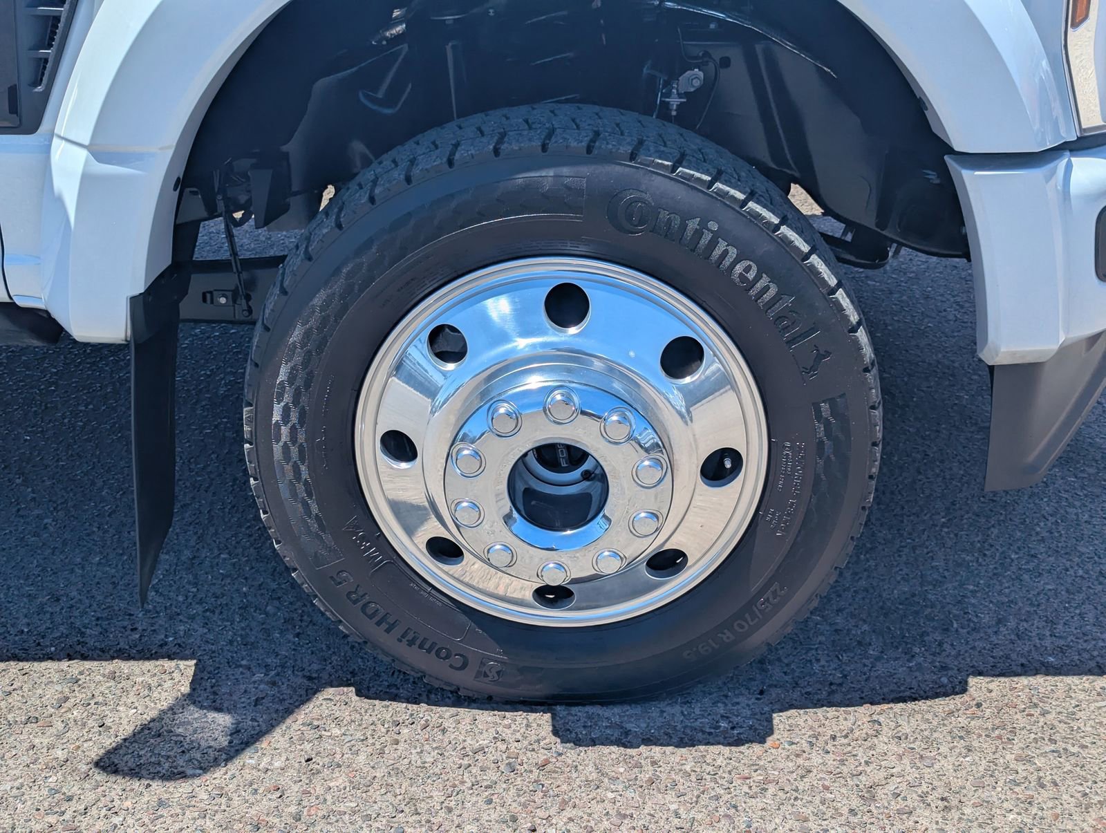 Certified 2025 Ford F450 Platinum AWD/4WD image 9