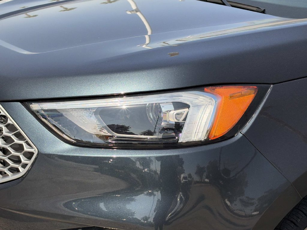 Certified 2024 Ford Edge SEL w/ Convenience Package AWD/4WD image 10