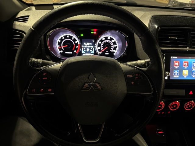 Used 2018 Mitsubishi Outlander Sport SEL image 13