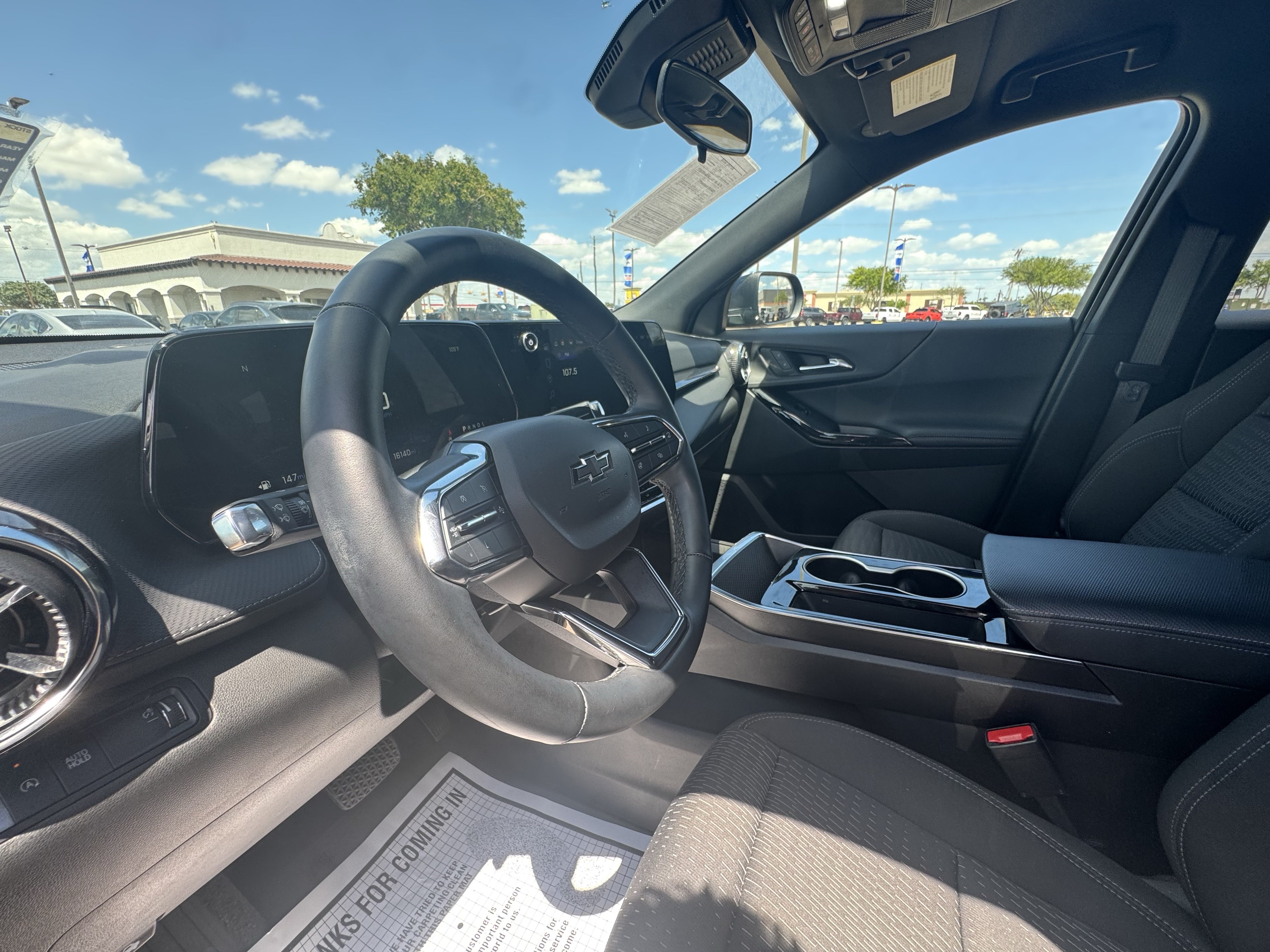 Used 2025 Chevrolet Equinox LT w/ Midnight Edition FWD image 22