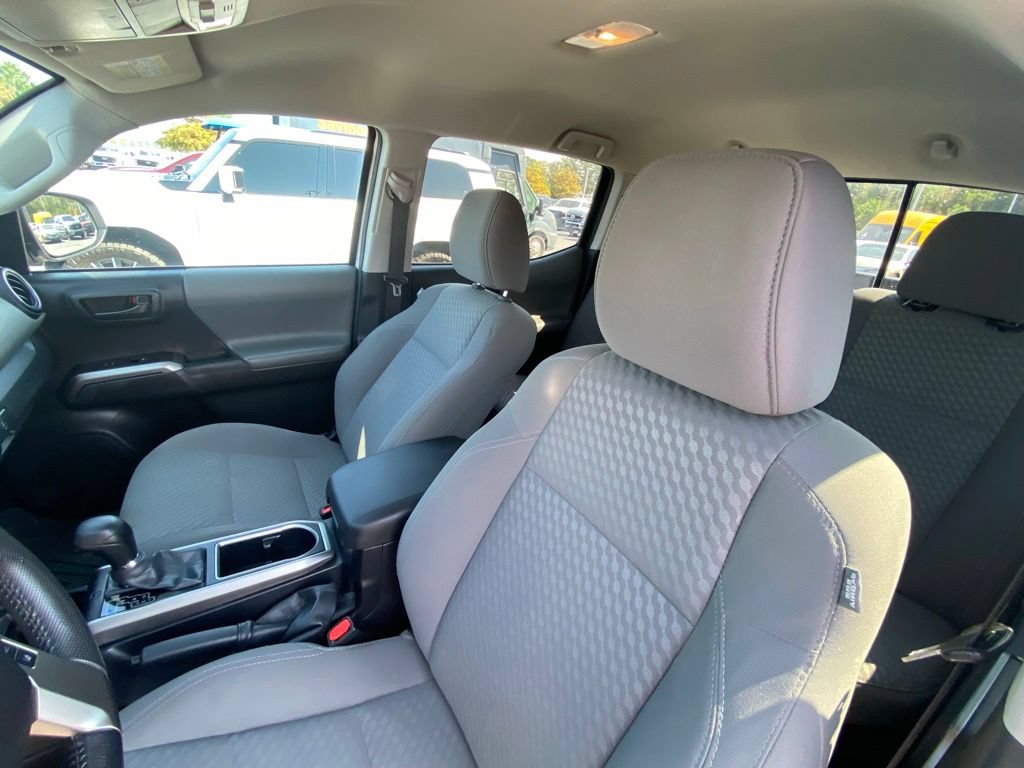 Used 2023 Toyota Tacoma SR5 w/ Technology Package AWD/4WD image 23