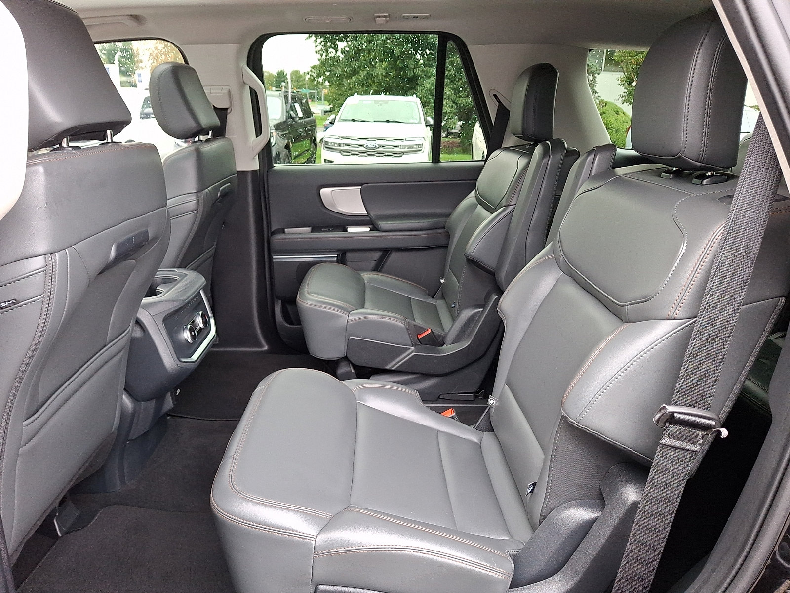 Certified 2025 Ford Expedition Active AWD/4WD image 13