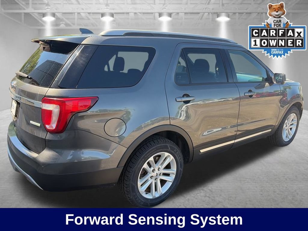Certified 2017 Ford Explorer XLT w/ Equipment Group 201A FWD image 10