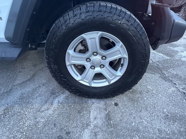 Used 2022 Jeep Wrangler Unlimited Sport image 10