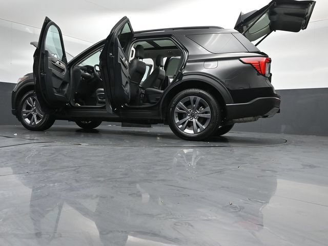 Certified 2025 Ford Explorer Active w/ Active Comfort Package AWD/4WD image 58