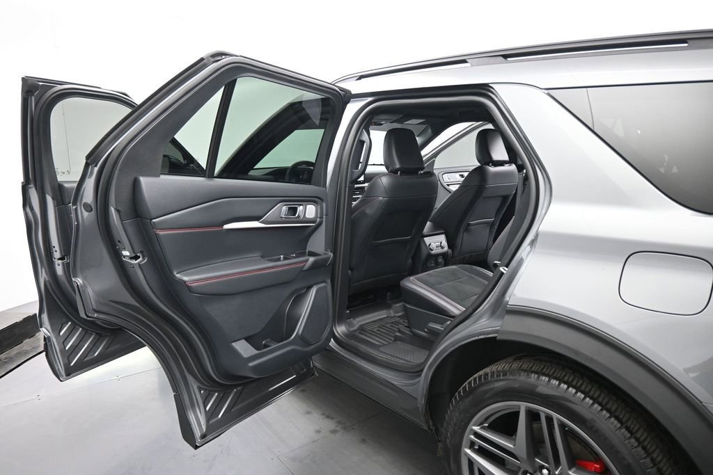 Certified 2025 Ford Explorer ST w/ Sun And Sound Package AWD/4WD image 21