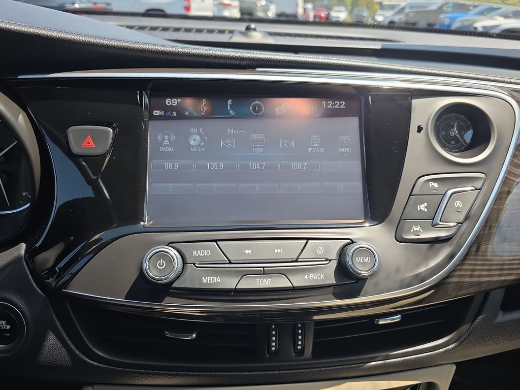 Used 2019 Buick Envision Premium w/ Driver Confidence Package AWD/4WD image 25