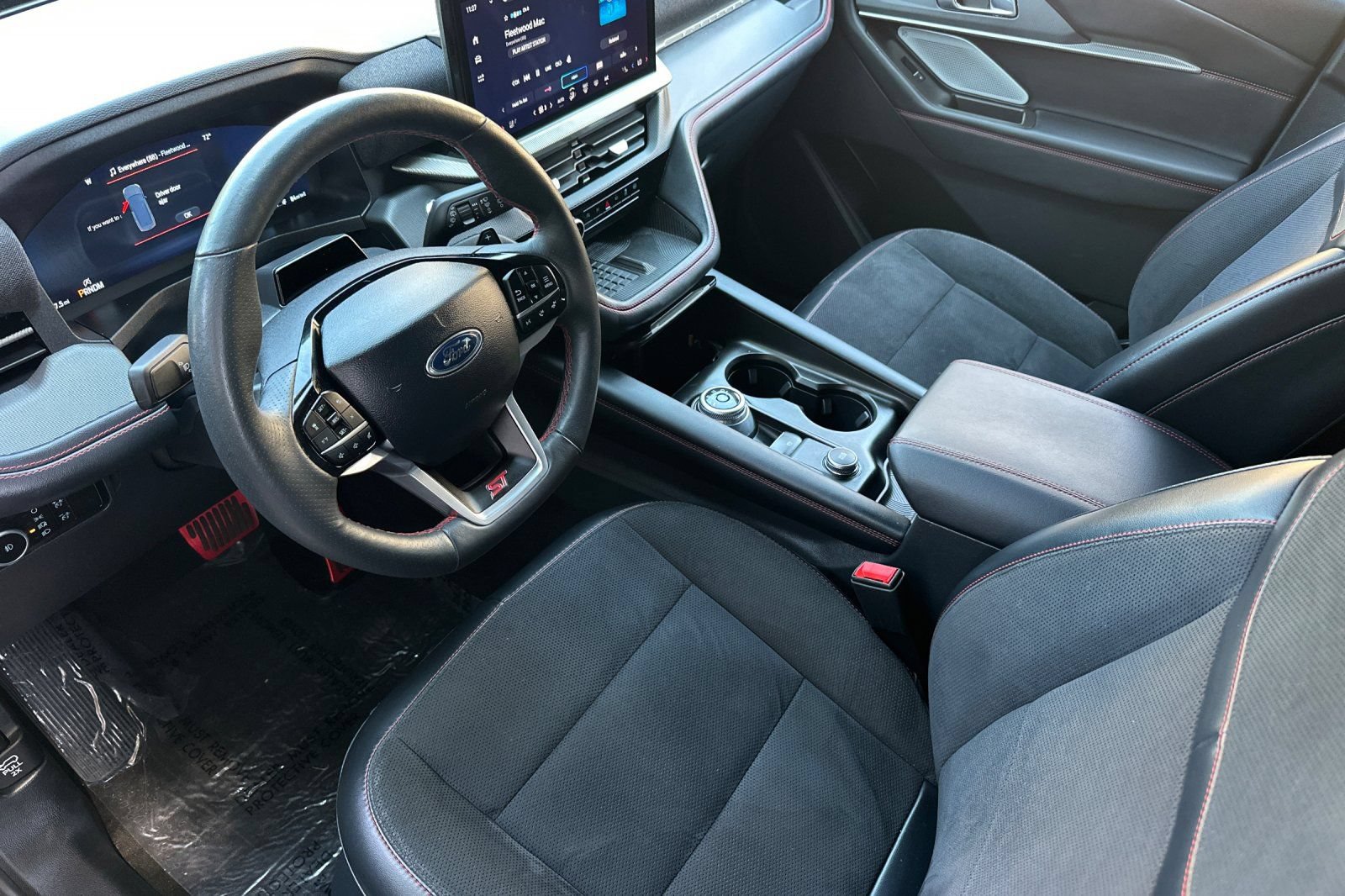 Certified 2025 Ford Explorer ST AWD/4WD image 10