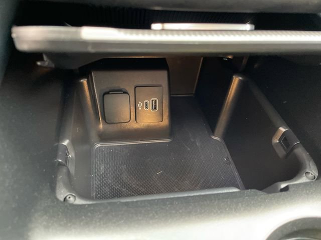 Certified 2025 Ford Explorer ST-Line w/ ST-Line Street Pack image 37