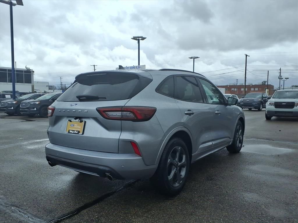 Certified 2024 Ford Escape ST-Line w/ Tech Pack #1 image 6