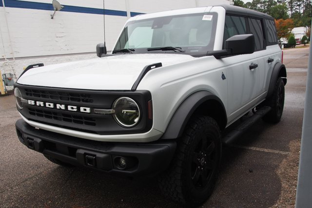 Certified 2023 Ford Bronco Black Diamond AWD/4WD image 4