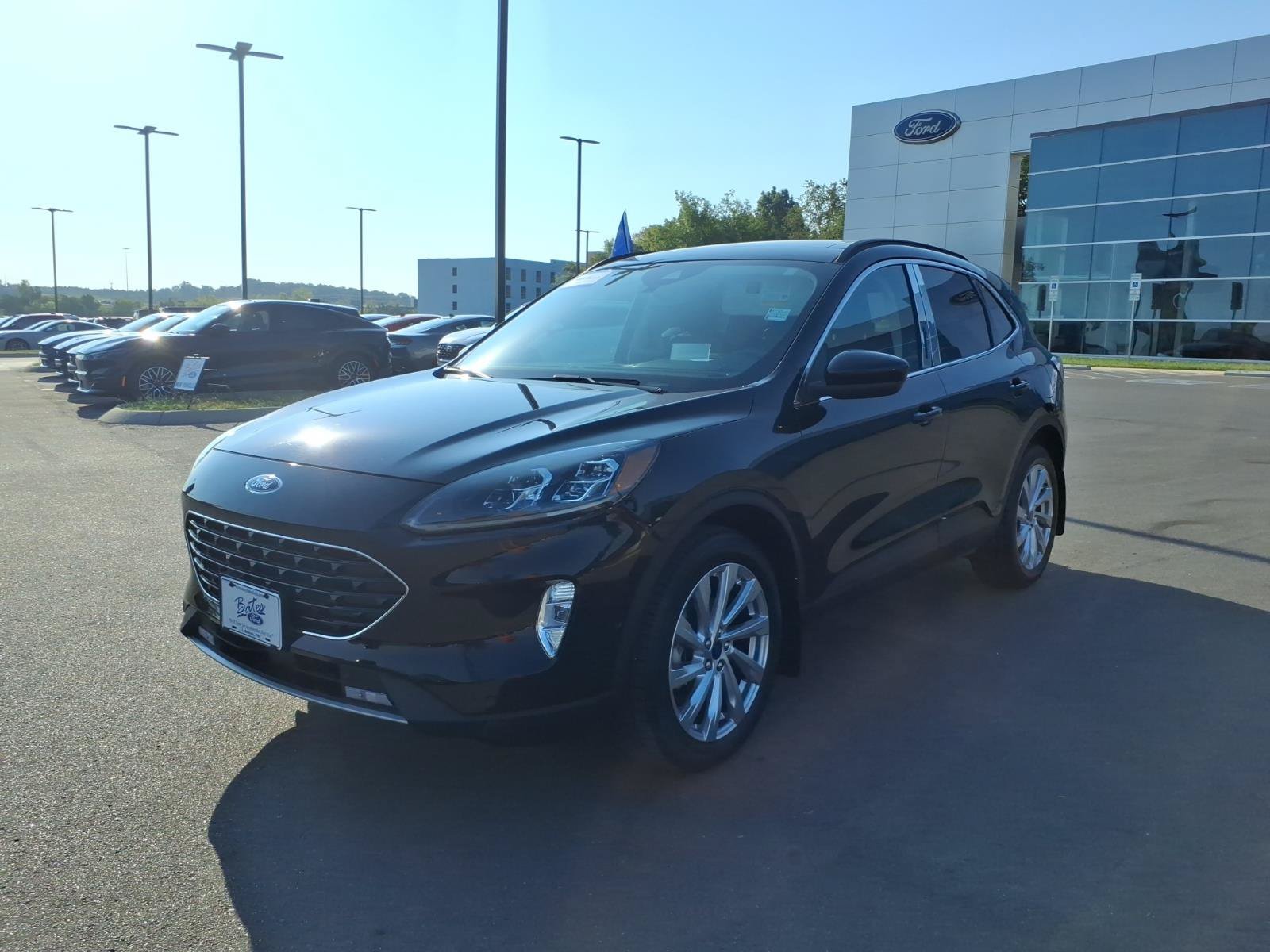 Certified 2021 Ford Escape Titanium w/ Titanium Elite Package AWD/4WD image 7