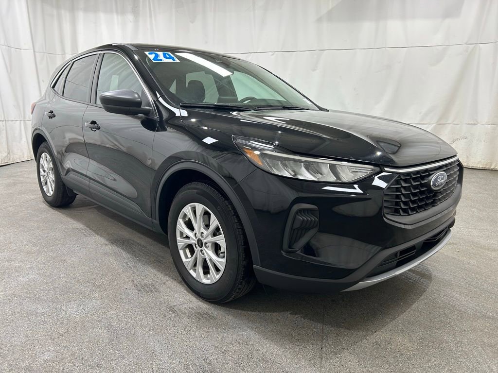 Certified 2024 Ford Escape Active w/ Cold Weather Package image 1