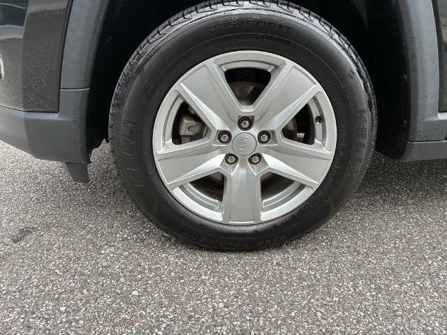 Used 2022 Jeep Compass Latitude w/ Sun and Sound Group image 9