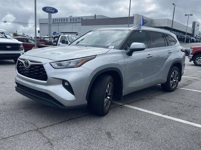 Used 2020 Toyota Highlander XLE FWD image 7