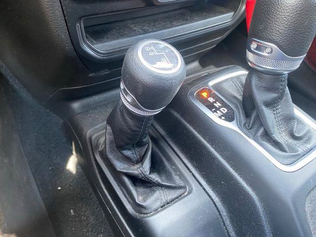 Used 2021 Jeep Wrangler Sport AWD/4WD image 29