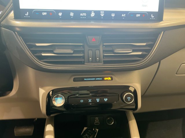 Certified 2024 Ford Escape SE FWD image 10